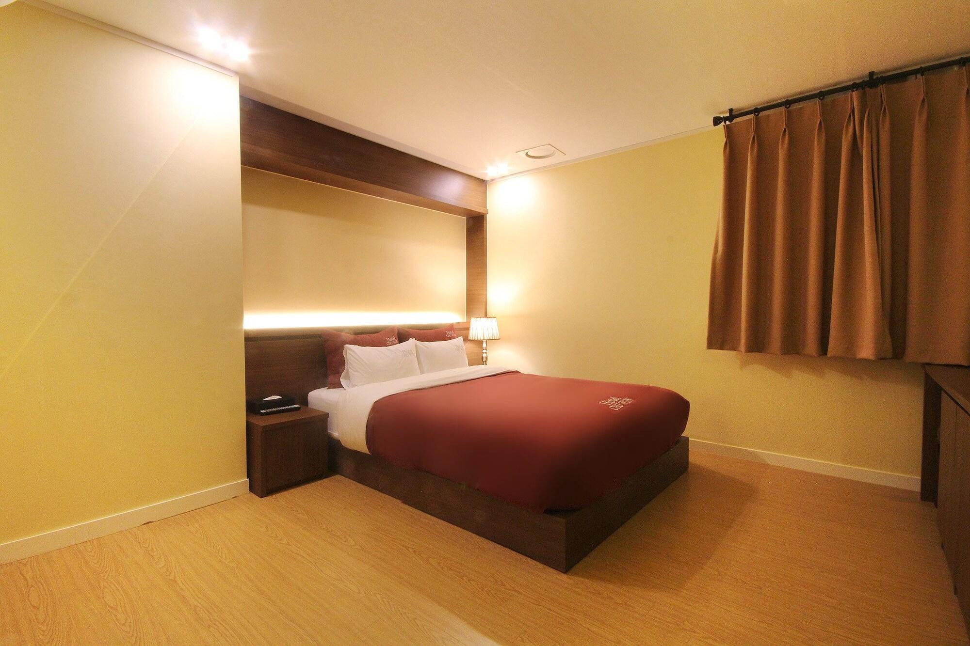 Chowon Hotel 2*