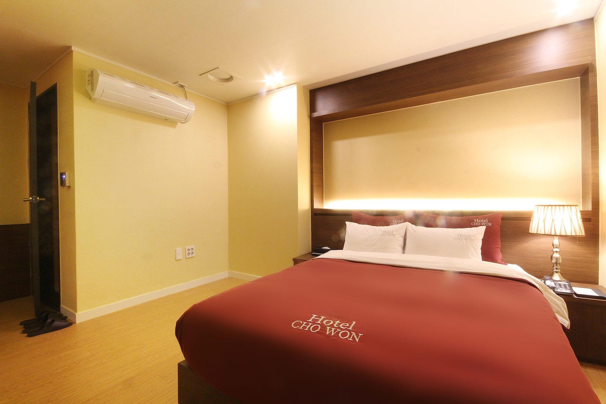 Chowon Hotel 2*