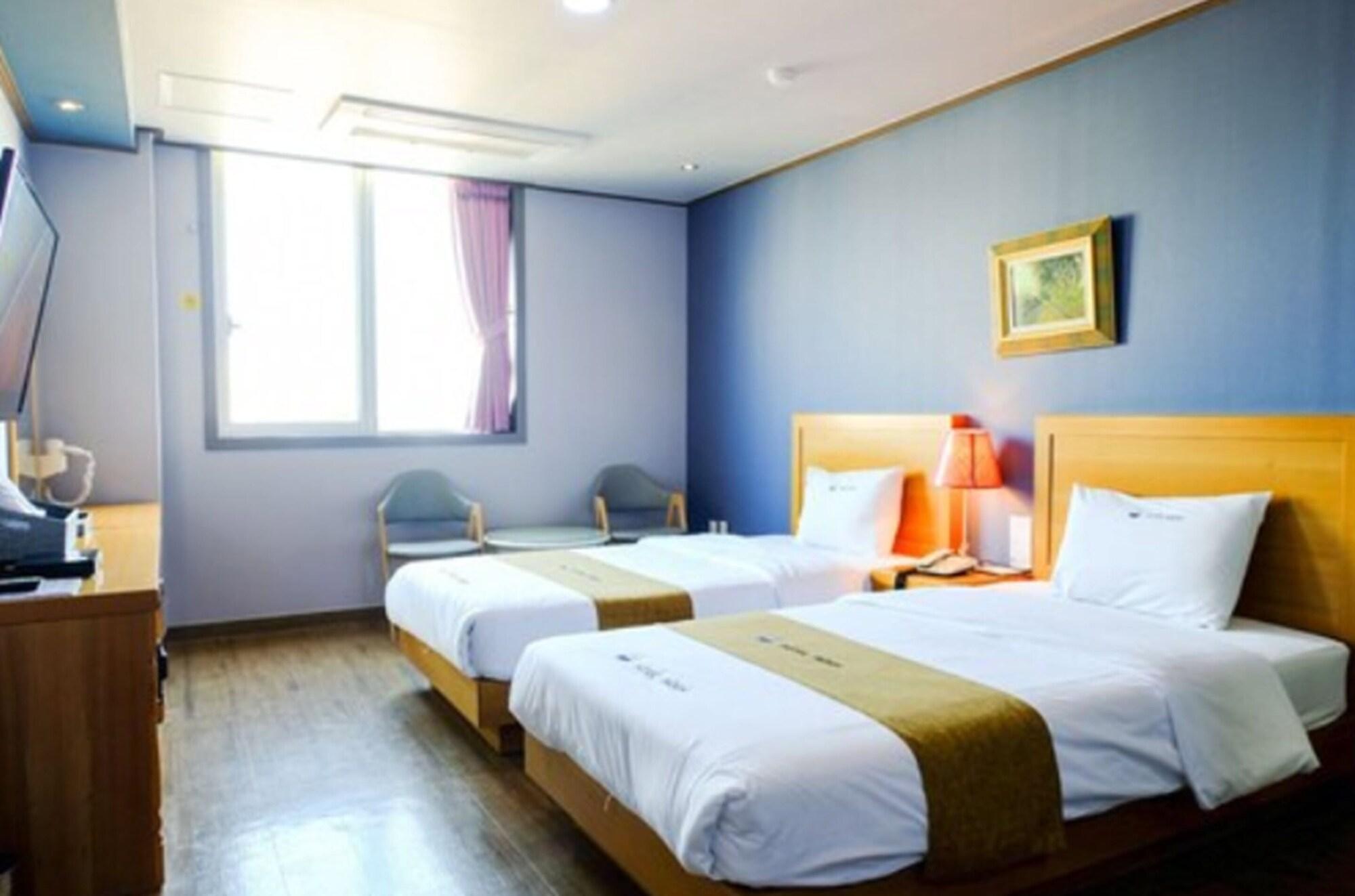 Noah Hotel