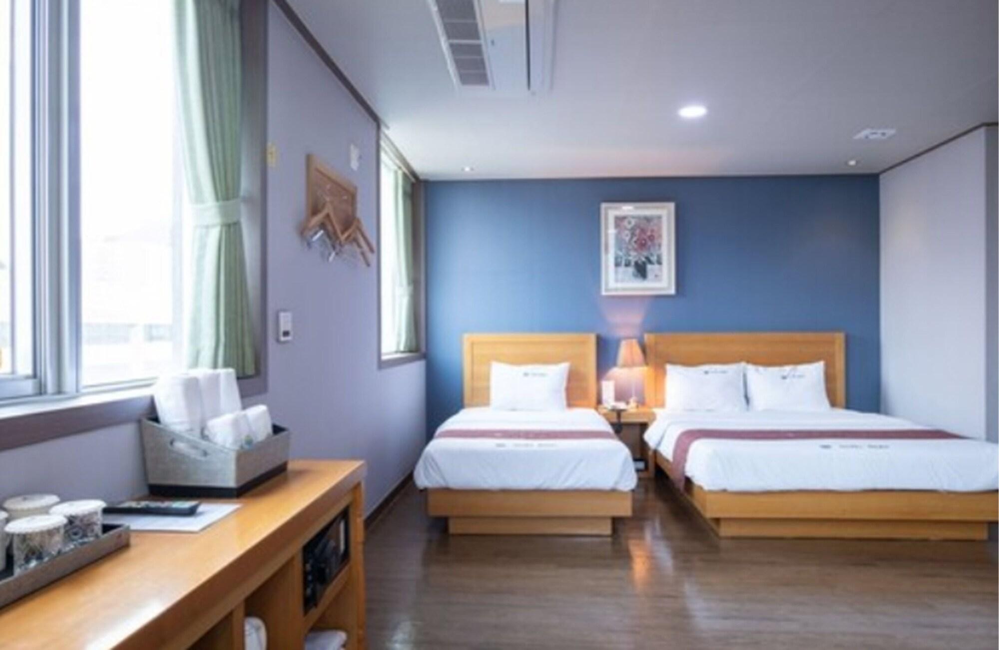 Noah Hotel 3*
