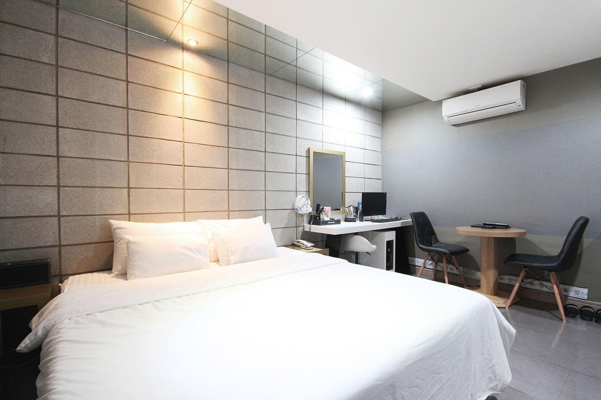 Motel June Haeundae