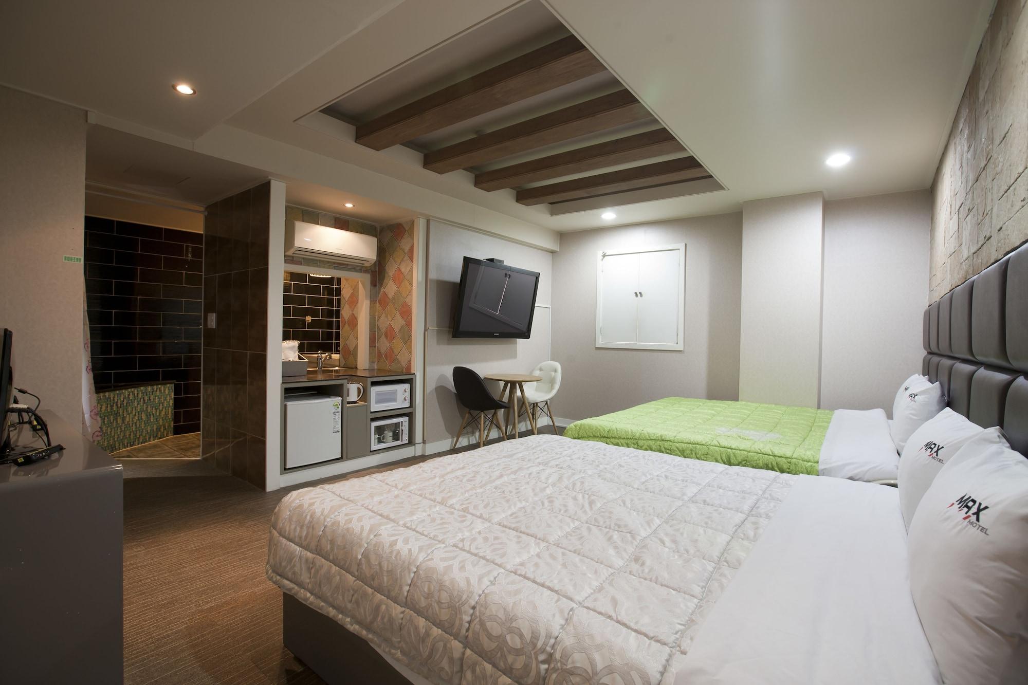 Hotel Max 2*