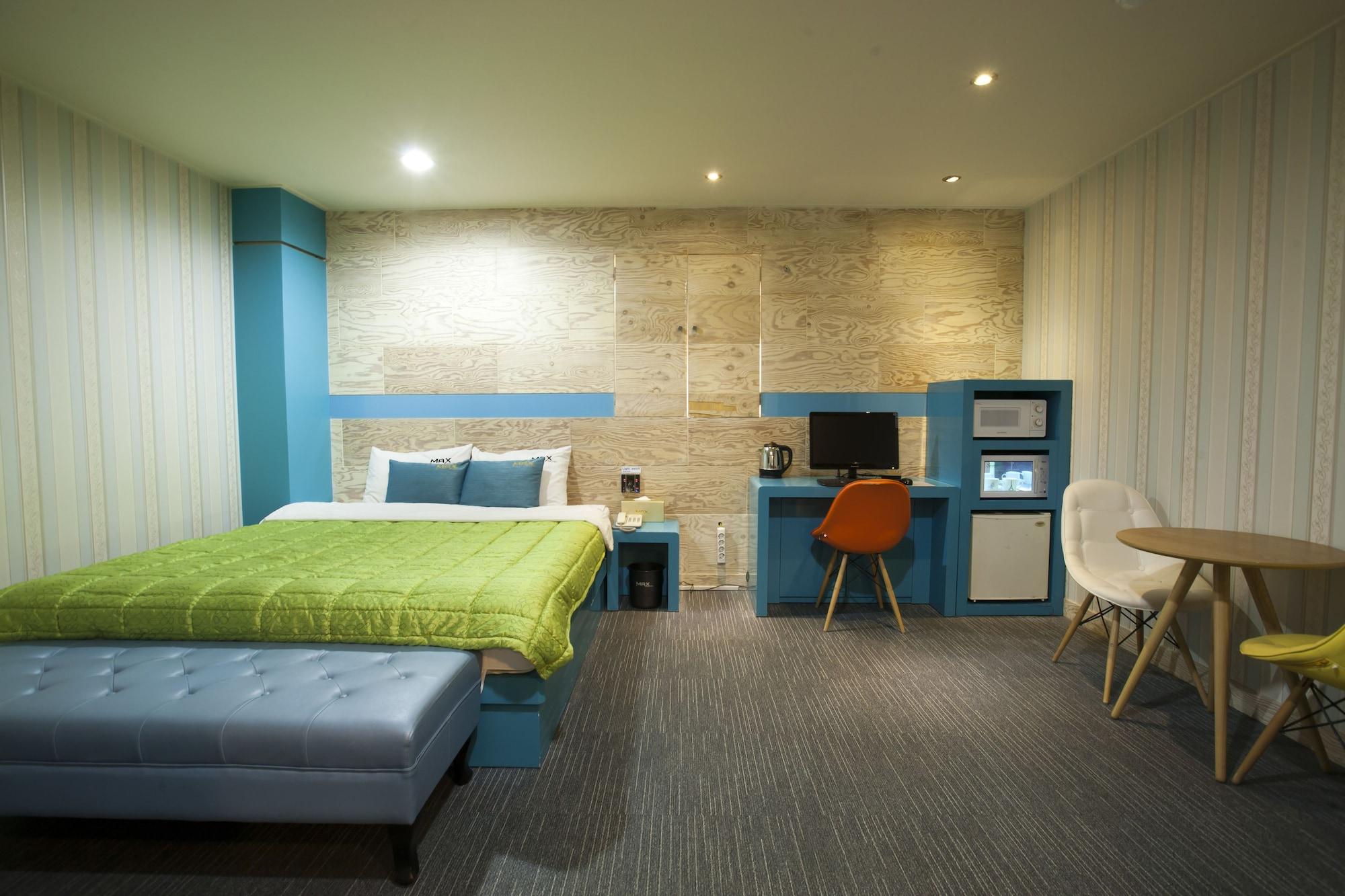 Hotel Max 2*