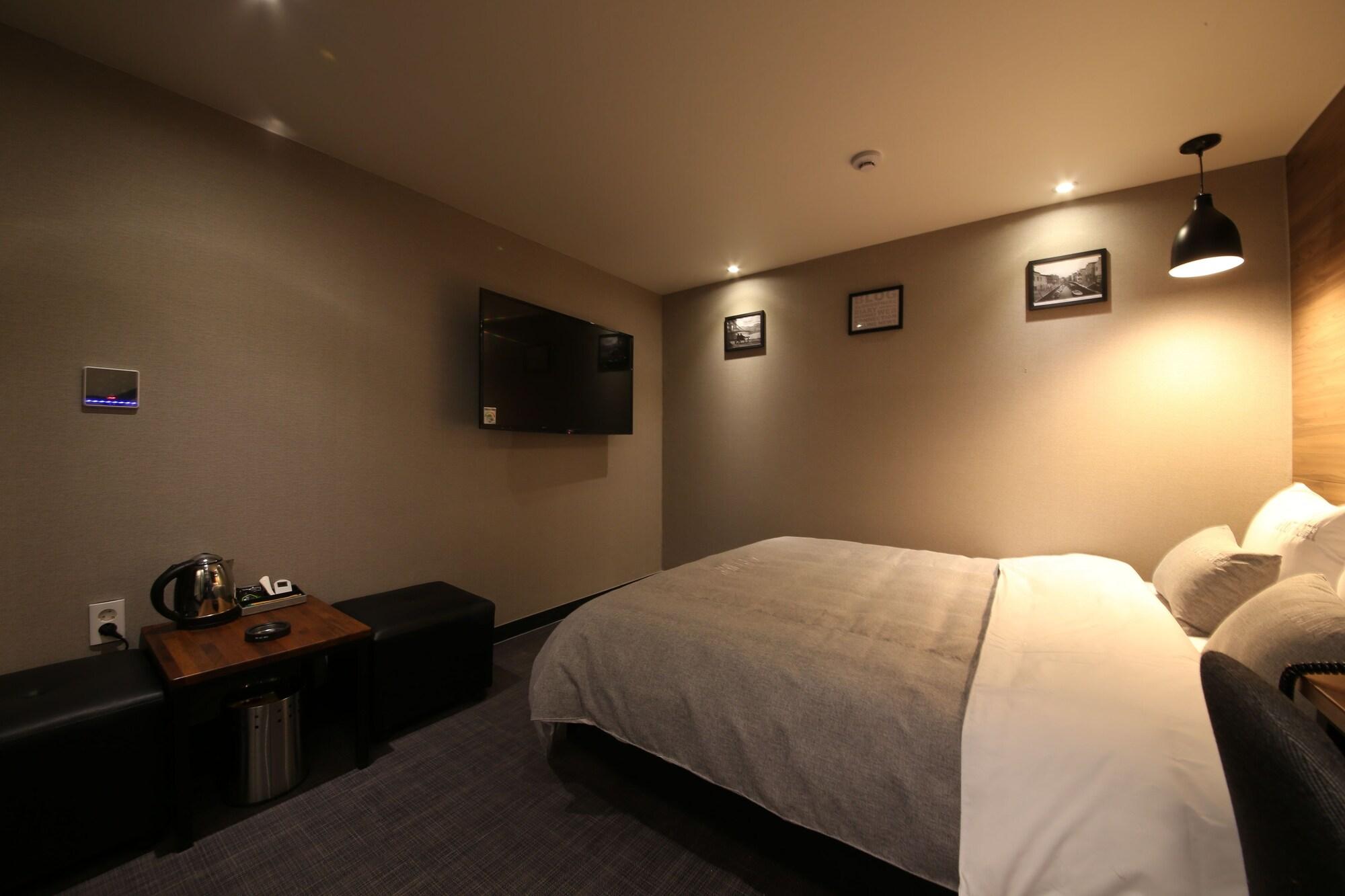 The Last Nampo Hotel