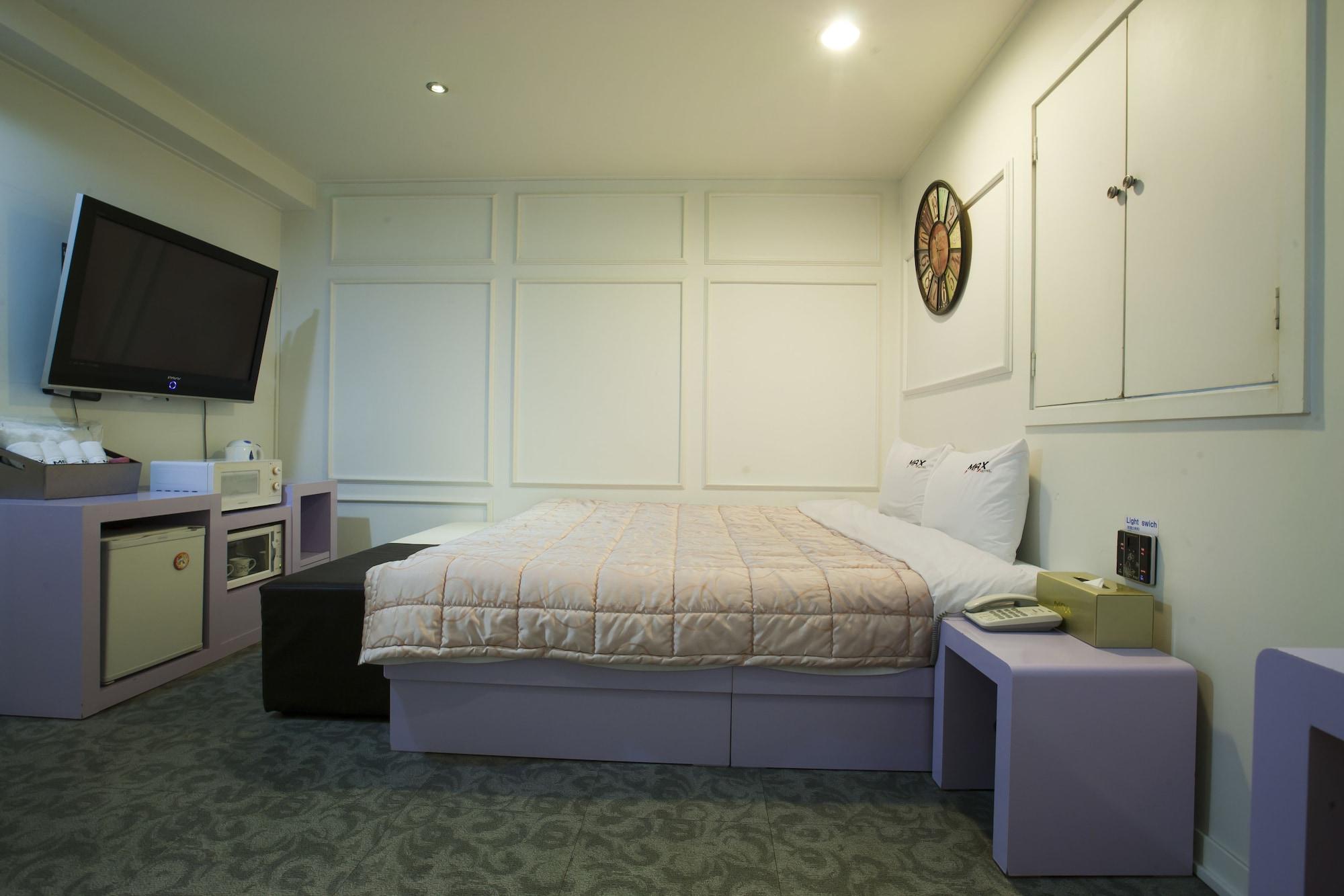 Max Hotel 2*