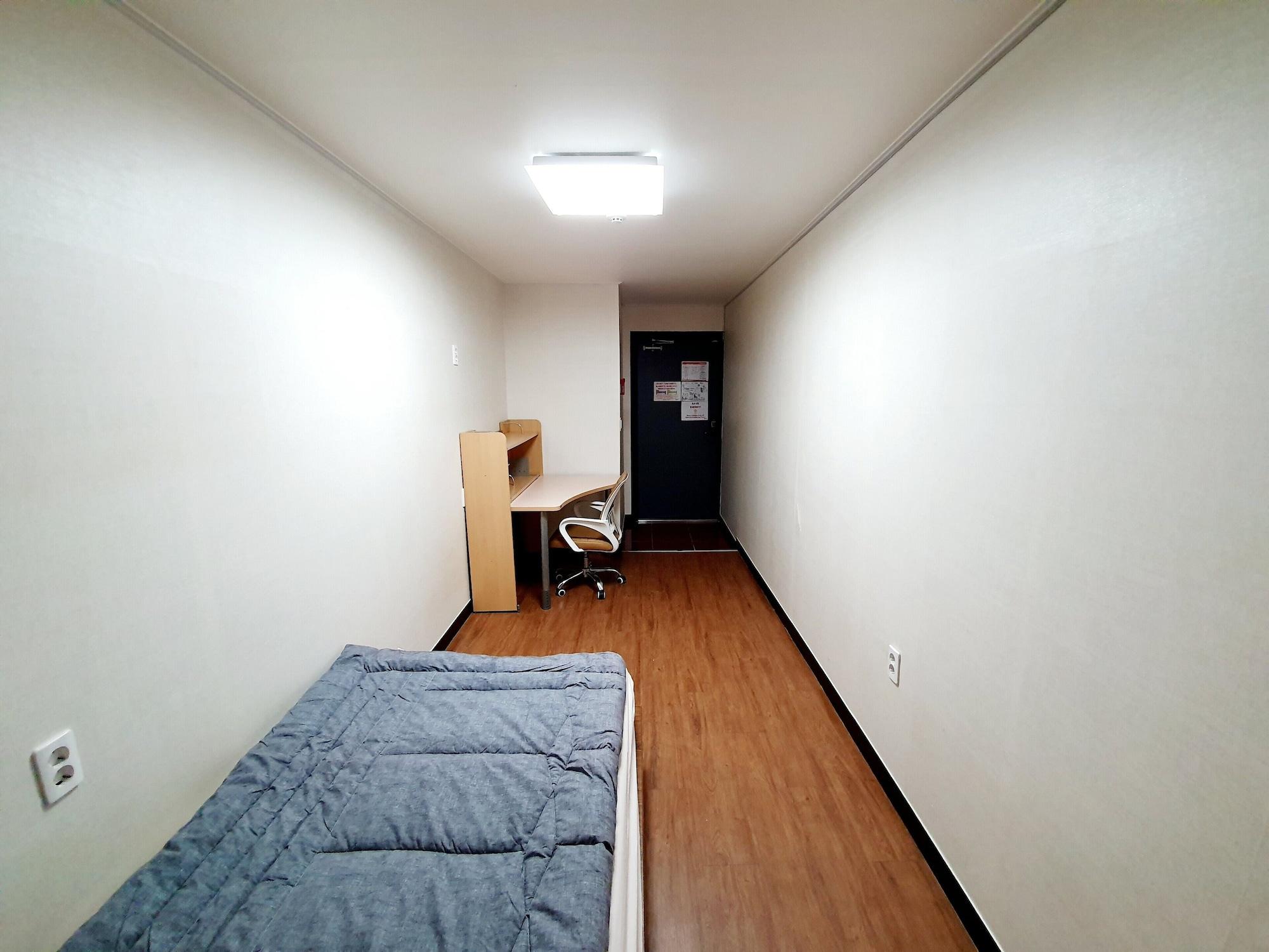 Hotel Kimchee - 2*