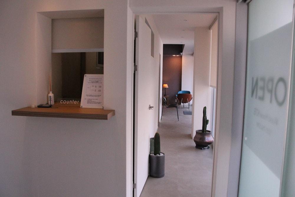 Hotel Wood House 3*