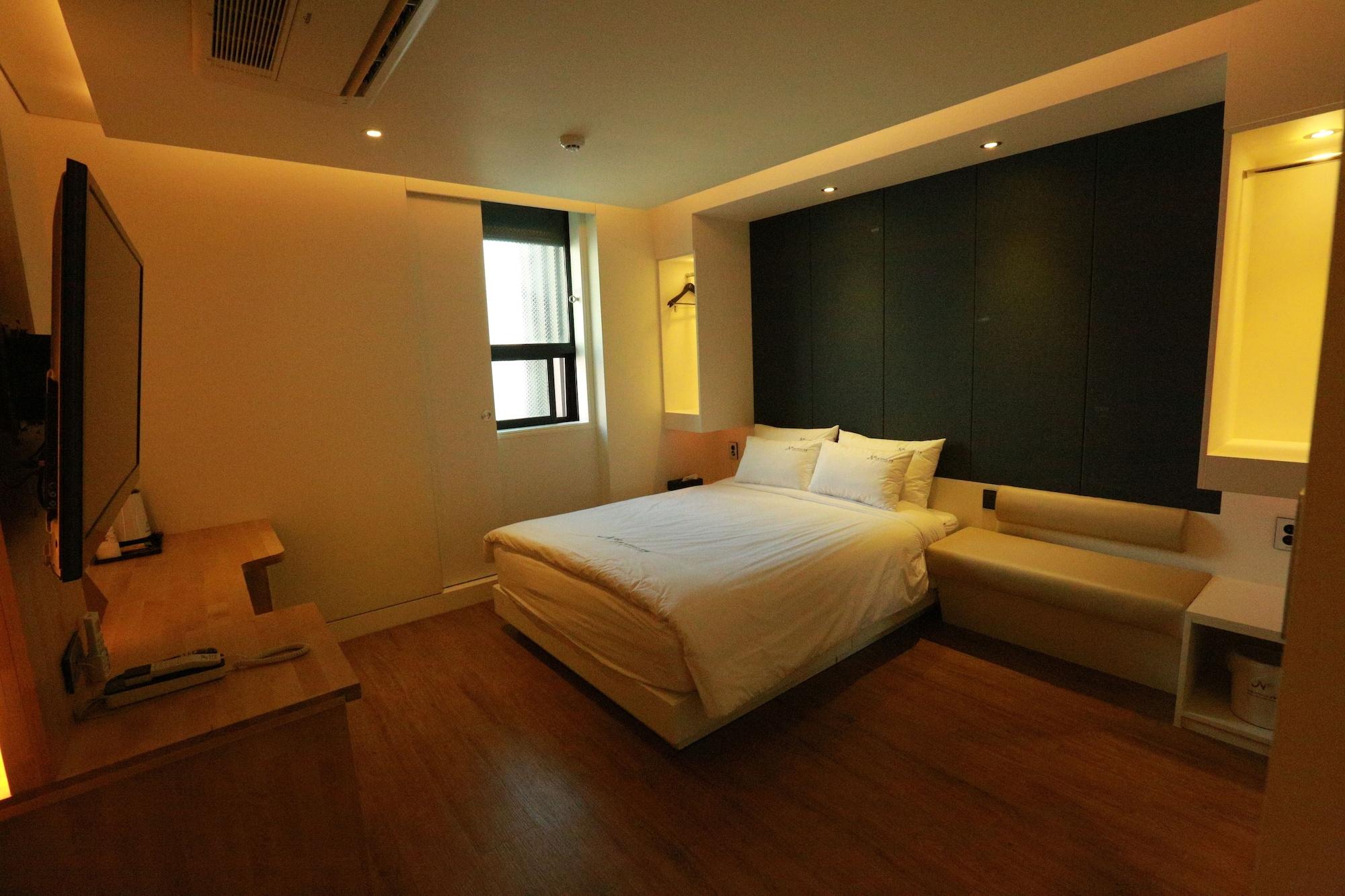 Hotel Noel Business