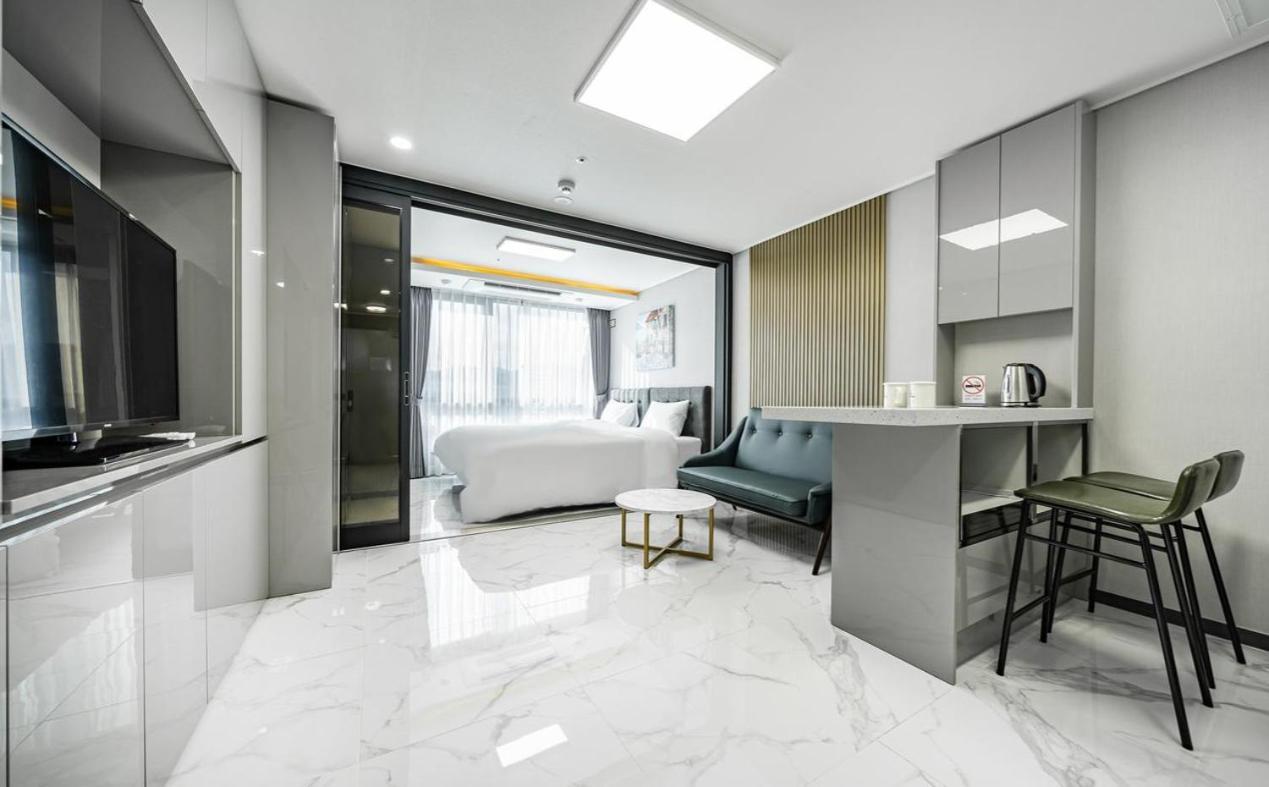 Aparthotel Songjeong Blue Castle