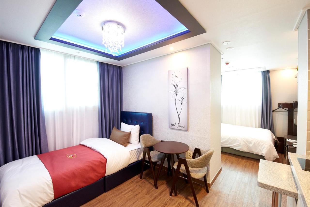 Hotel The Port