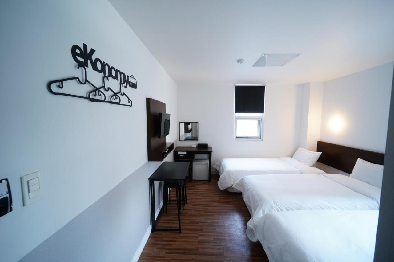 Ekonomy Haeundae * Busan