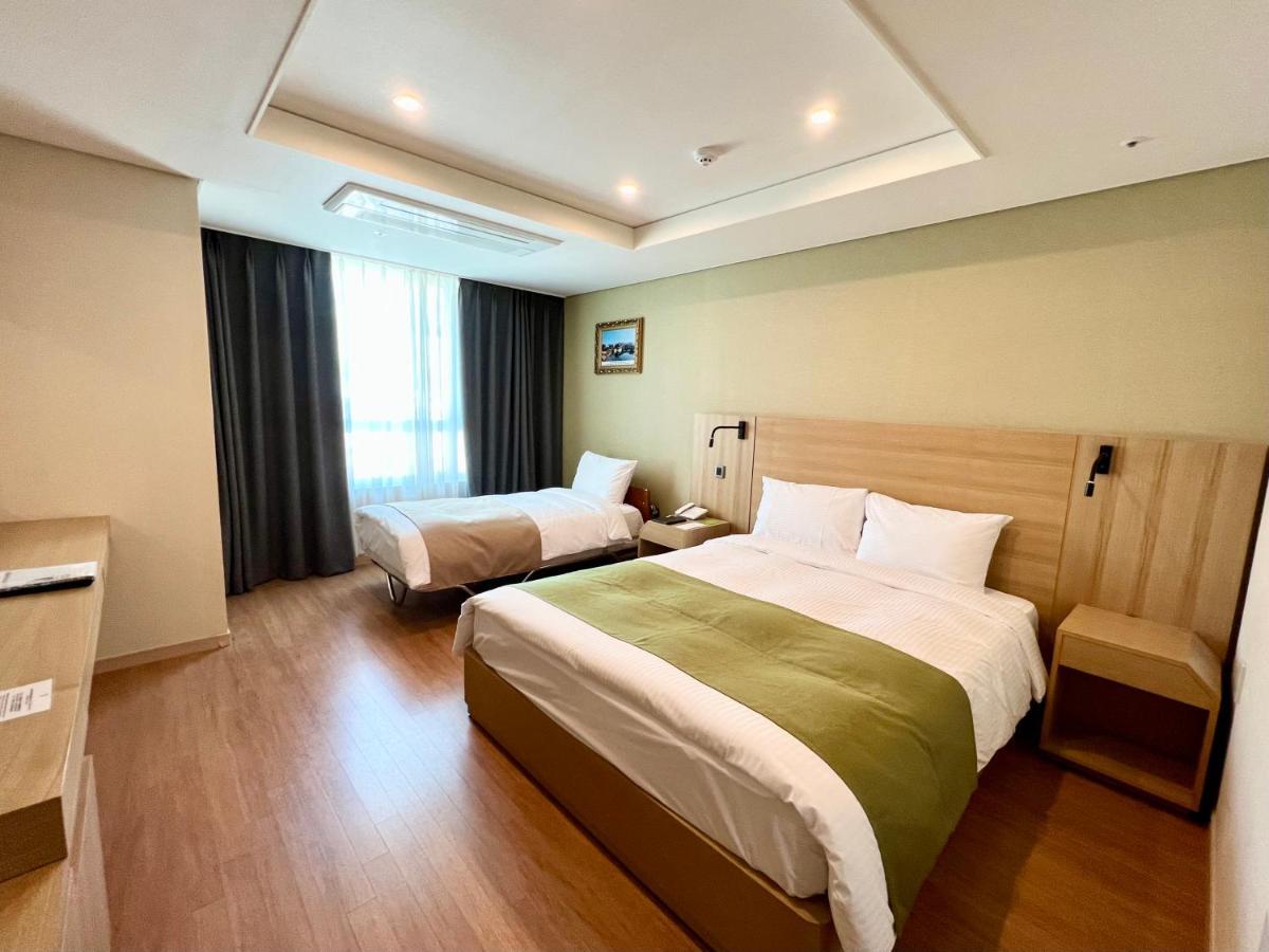 Hotel Crown Harbor Busan