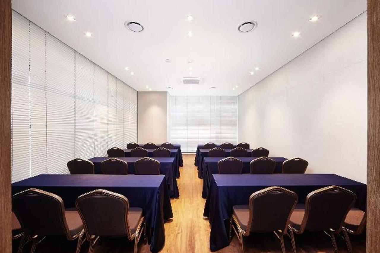 Citadines Connect Hari Hotel