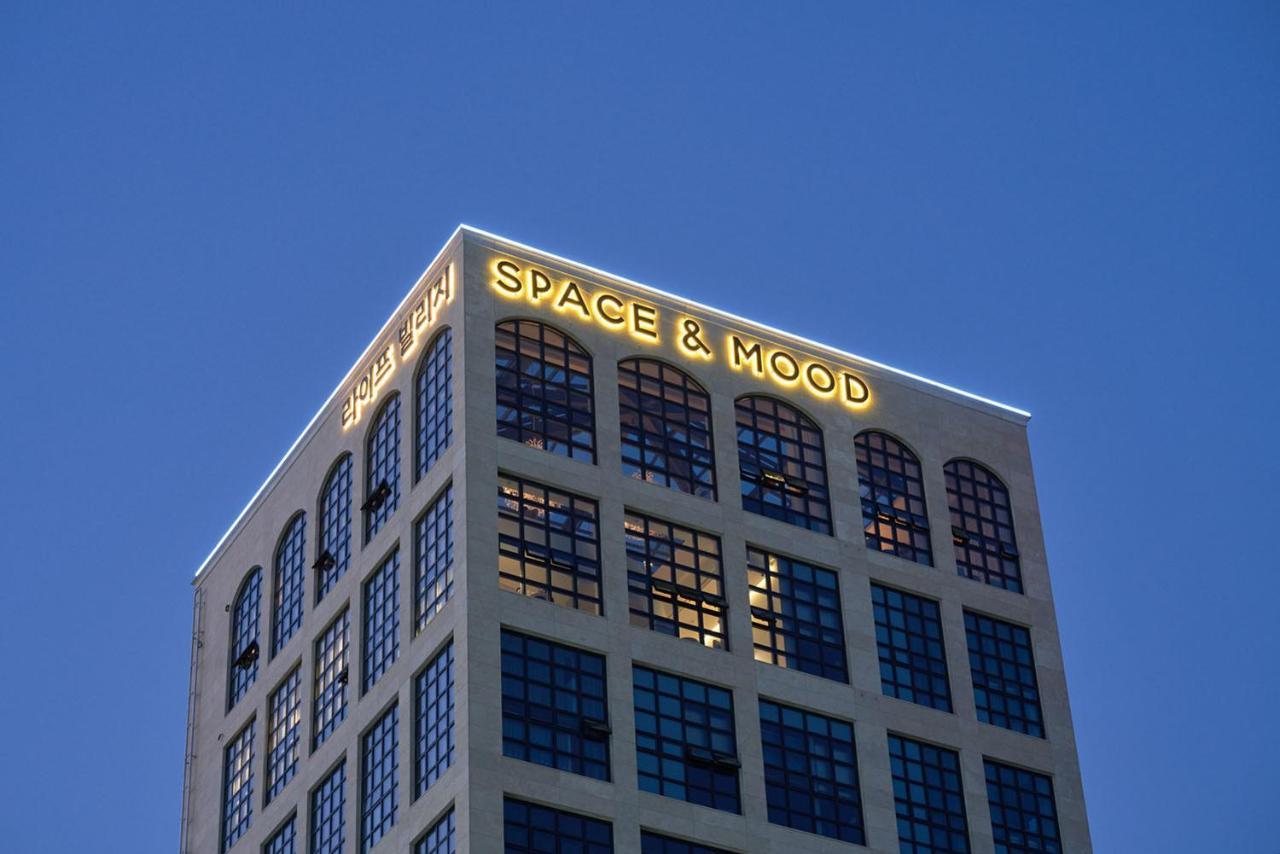 Space And Mood Hotel *