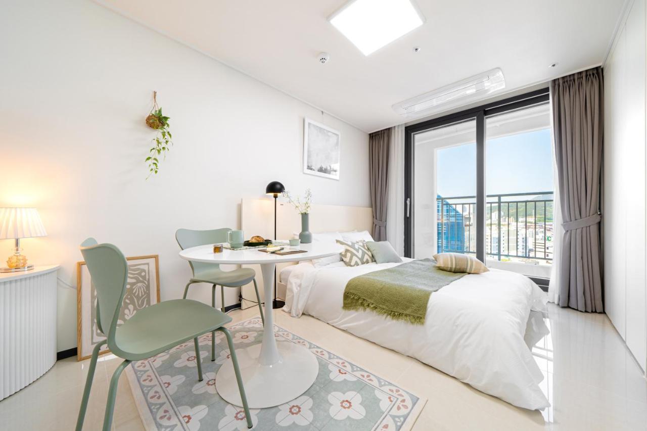 Urbanstay Cityhall Apartment *