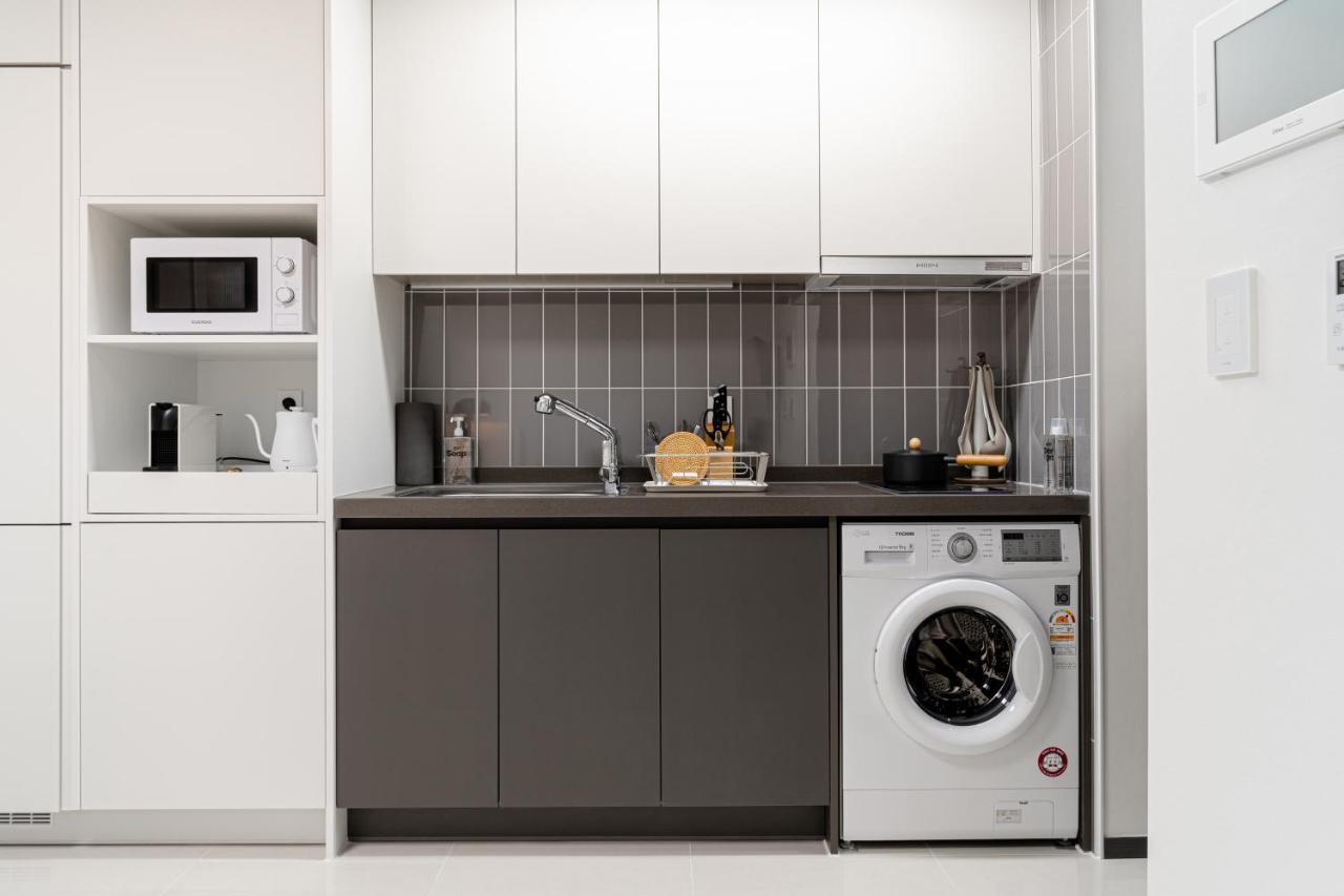 Urbanstay Cityhall Apartment