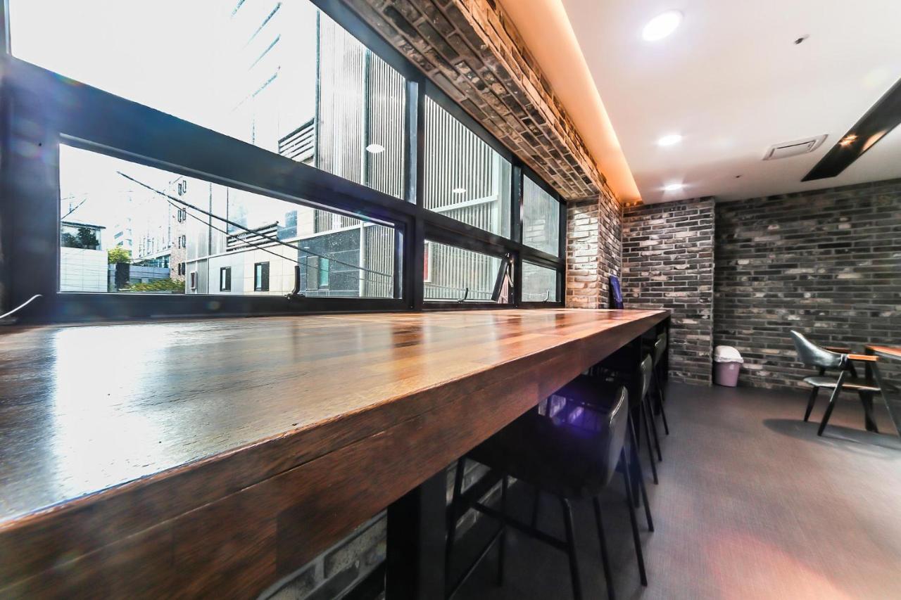 Hotel Seomyeon Brown-dot Gold Busan