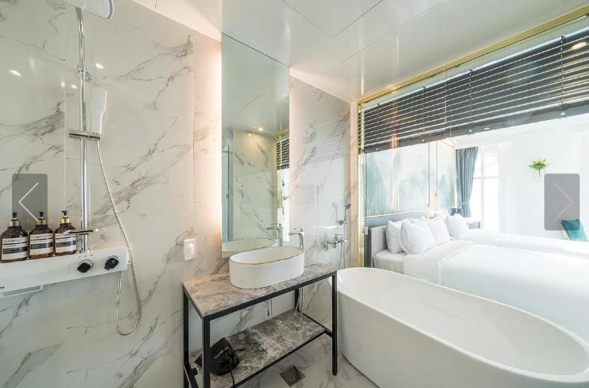 De Homme Hotel 2*