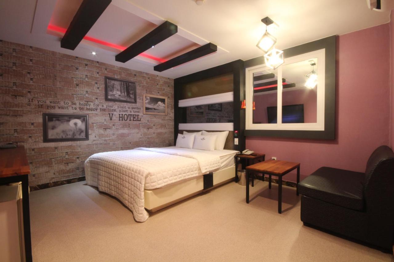 Motel V Busan