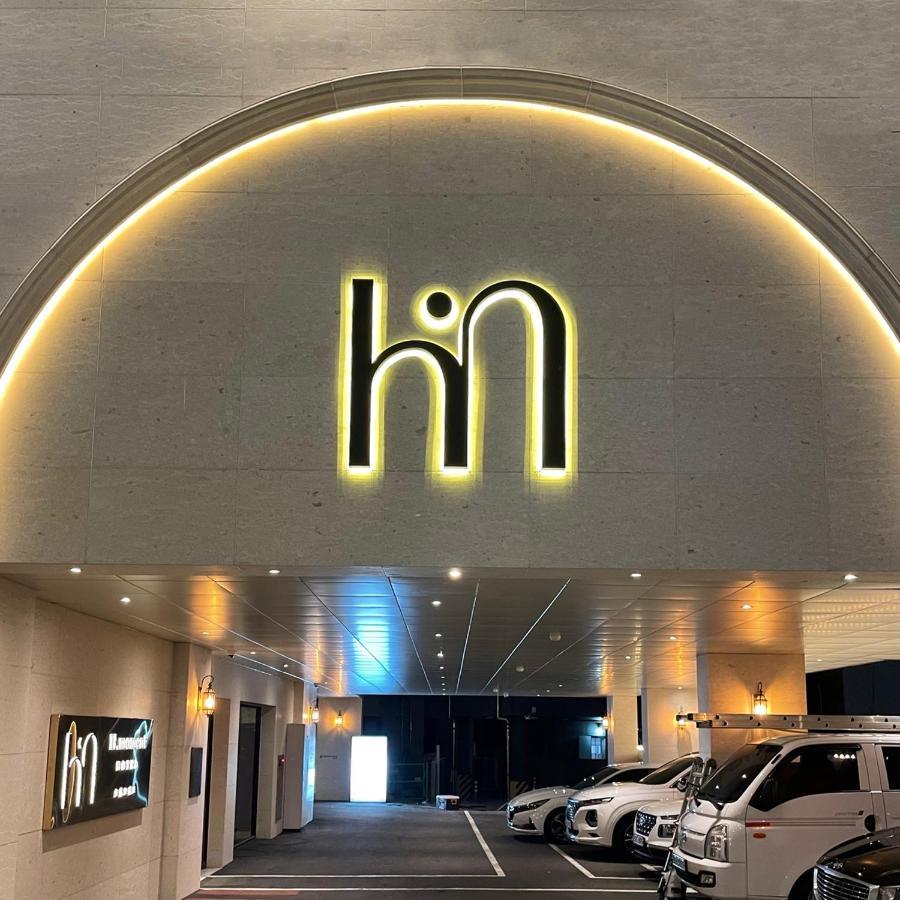 H Moment Songjeong Hotel