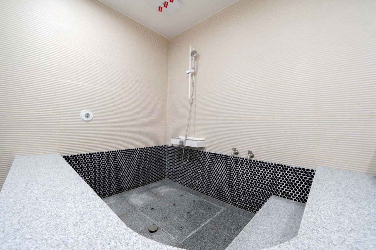 Ytt Hotel 2*