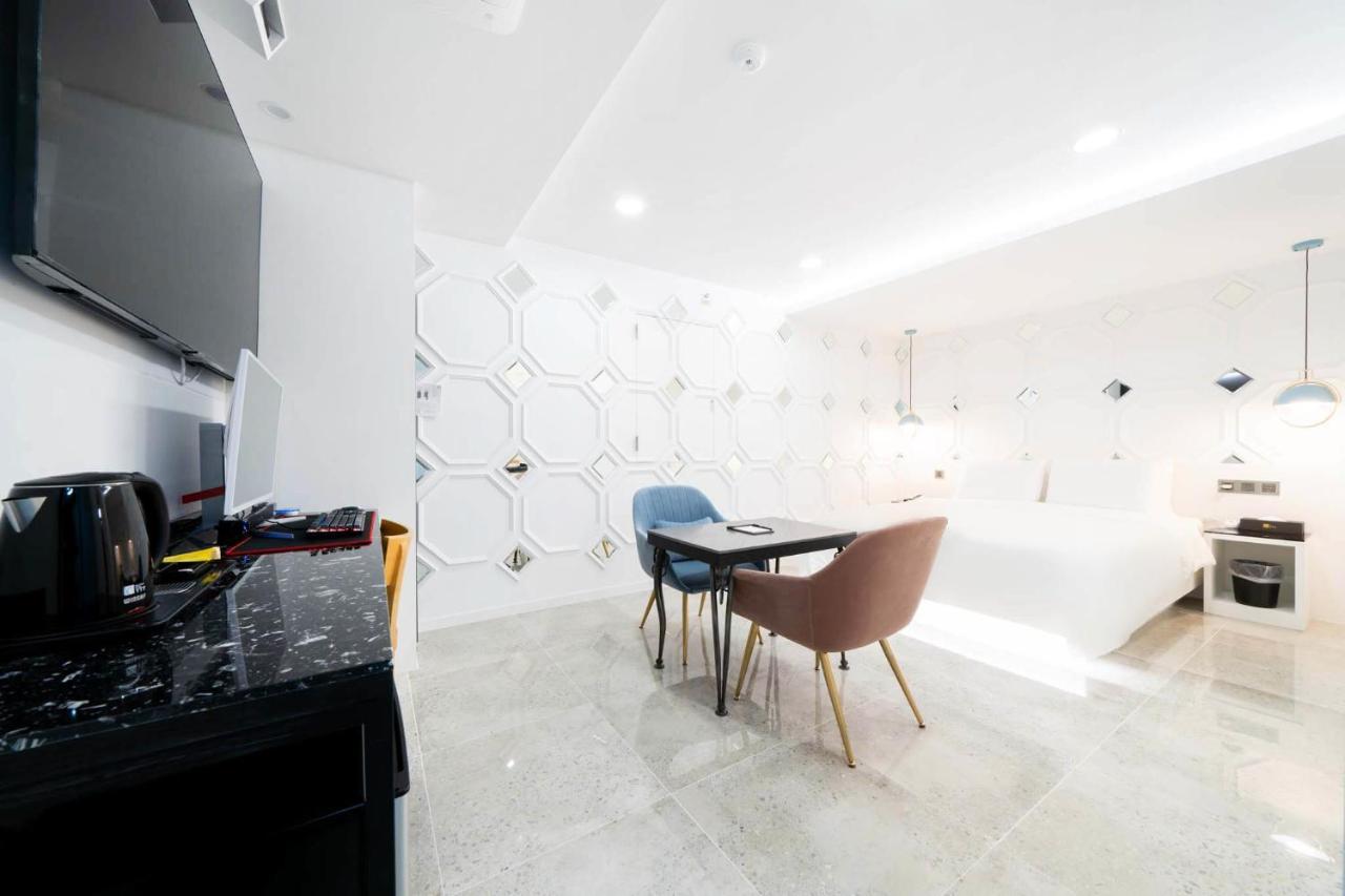 Ytt Hotel 2*