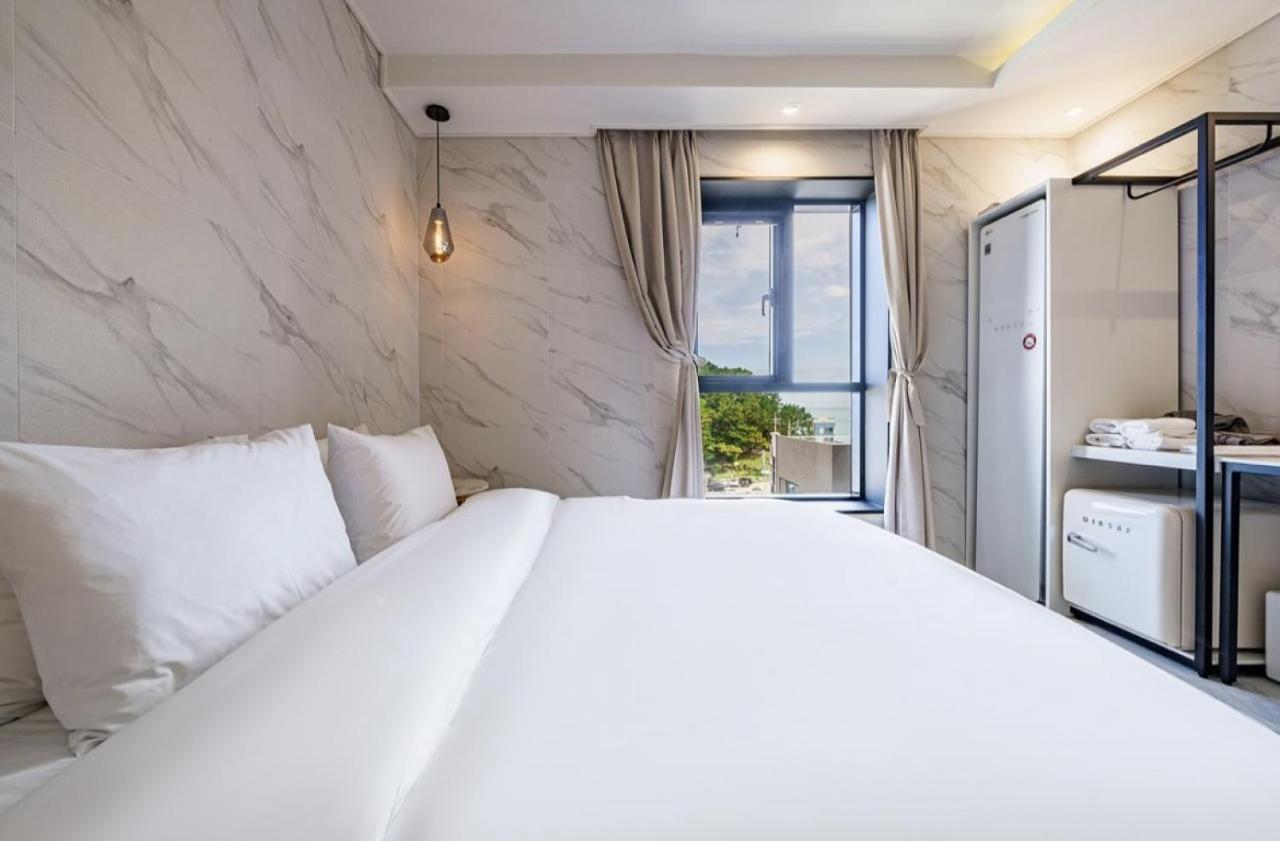 Hotel H Moment Songjeong