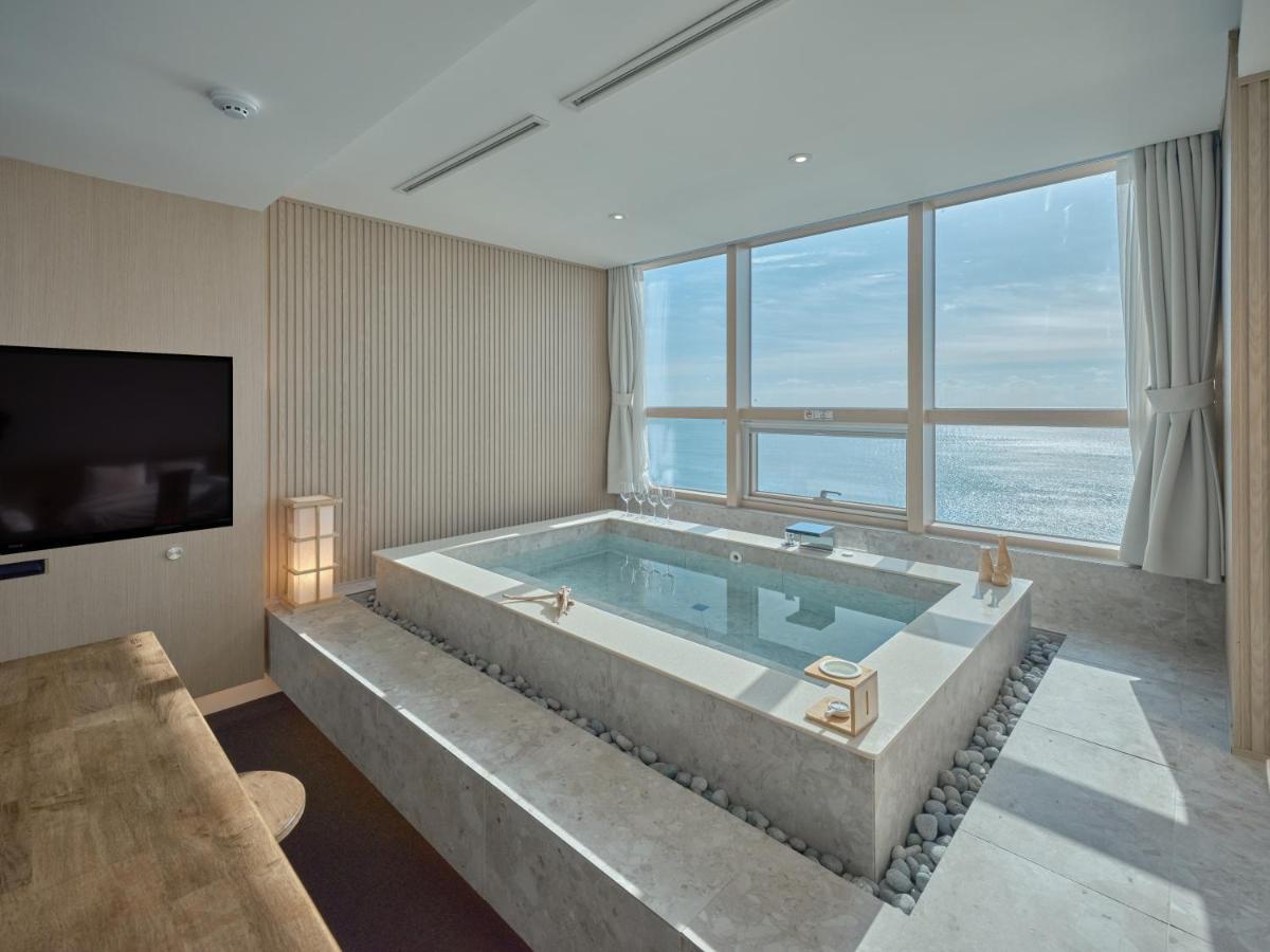 Uh The Haeundae Hotel 3*