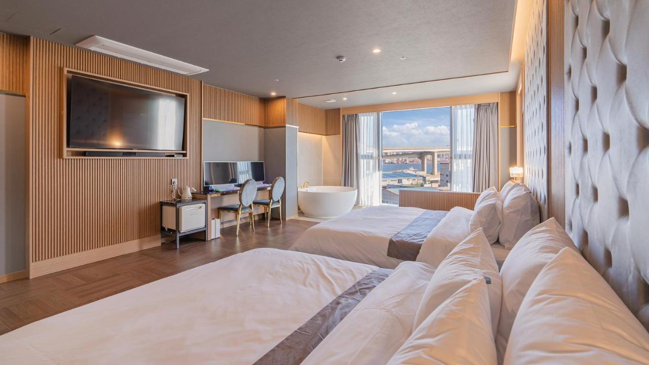 Yeongdo Grandbern Hotel 2*