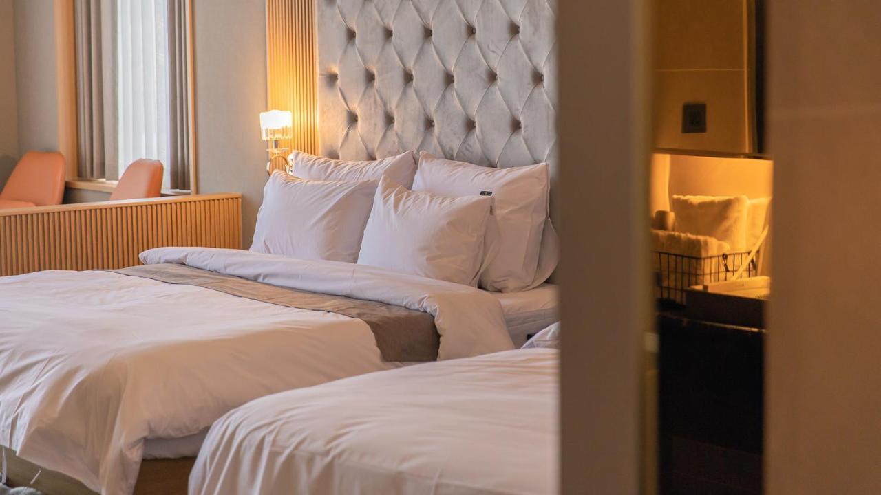 Yeongdo Grandbern Hotel