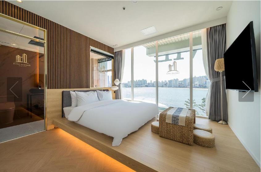 Hotel De Homme 2*