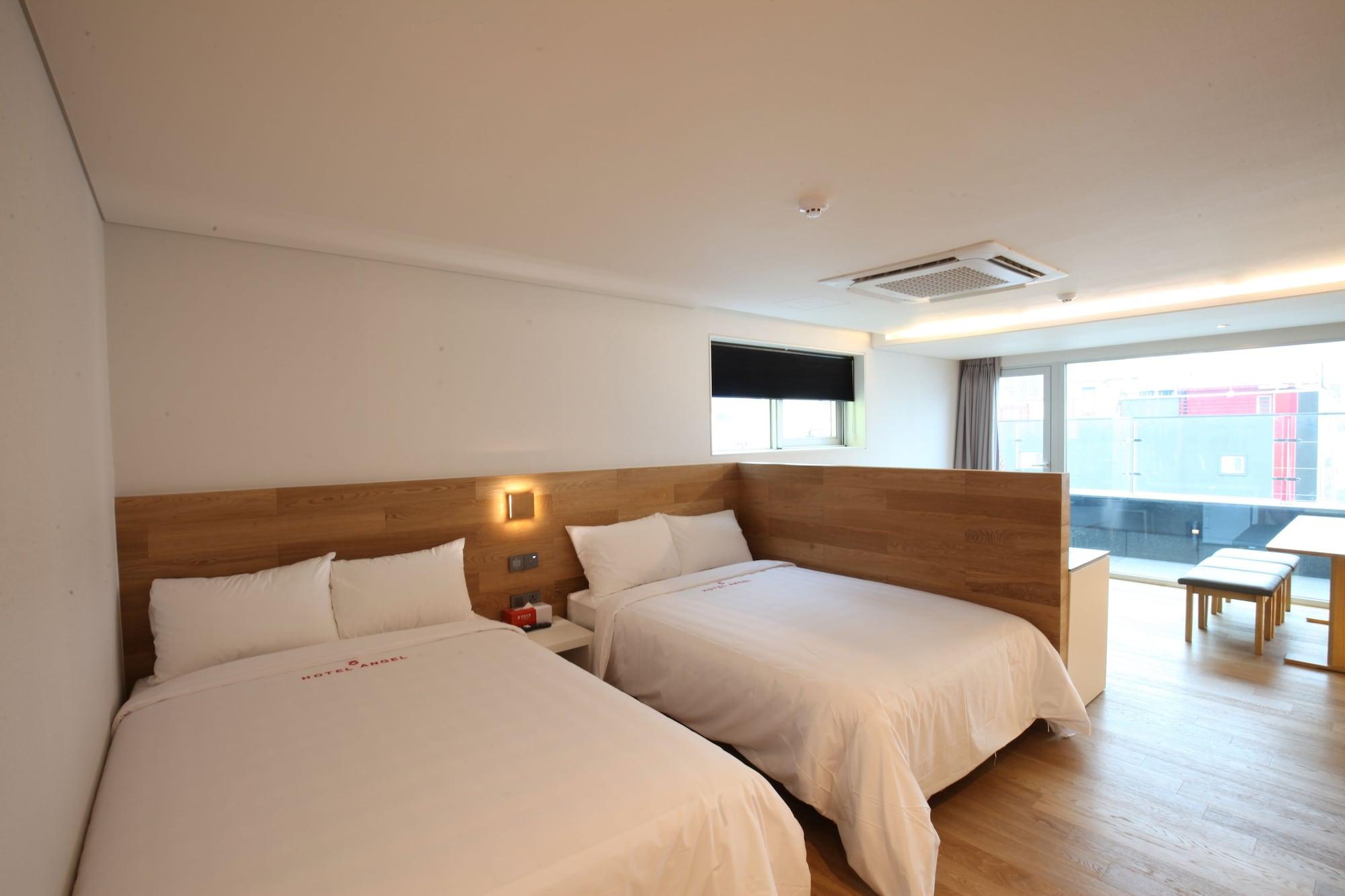 Angel Hotel