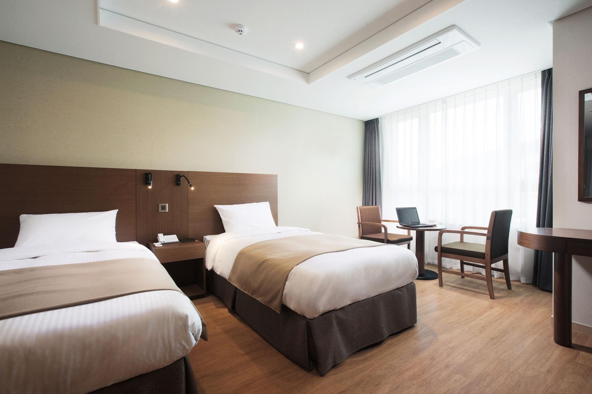 Hotel Crown Harbor