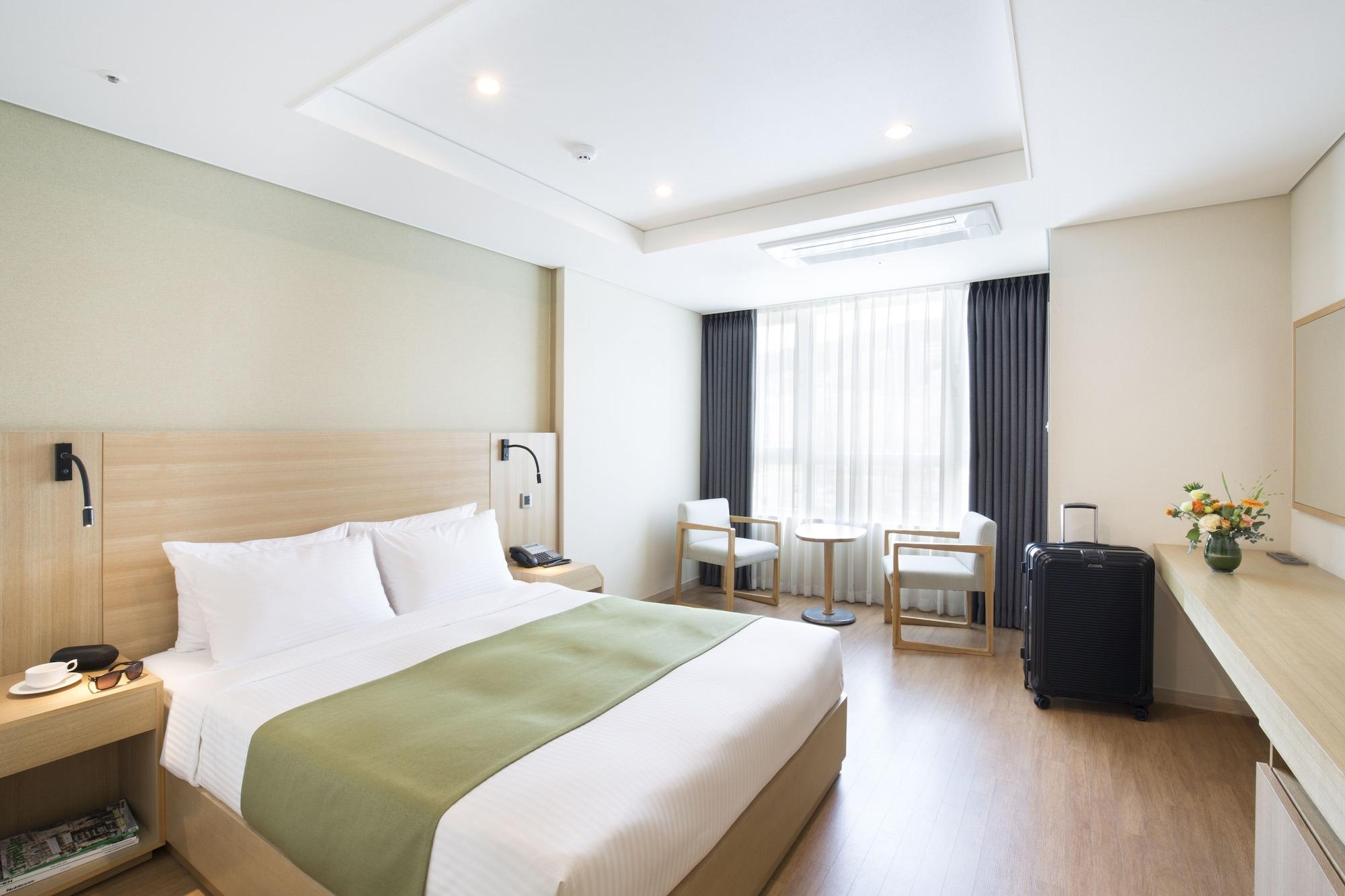 Hotel Crown Harbor
