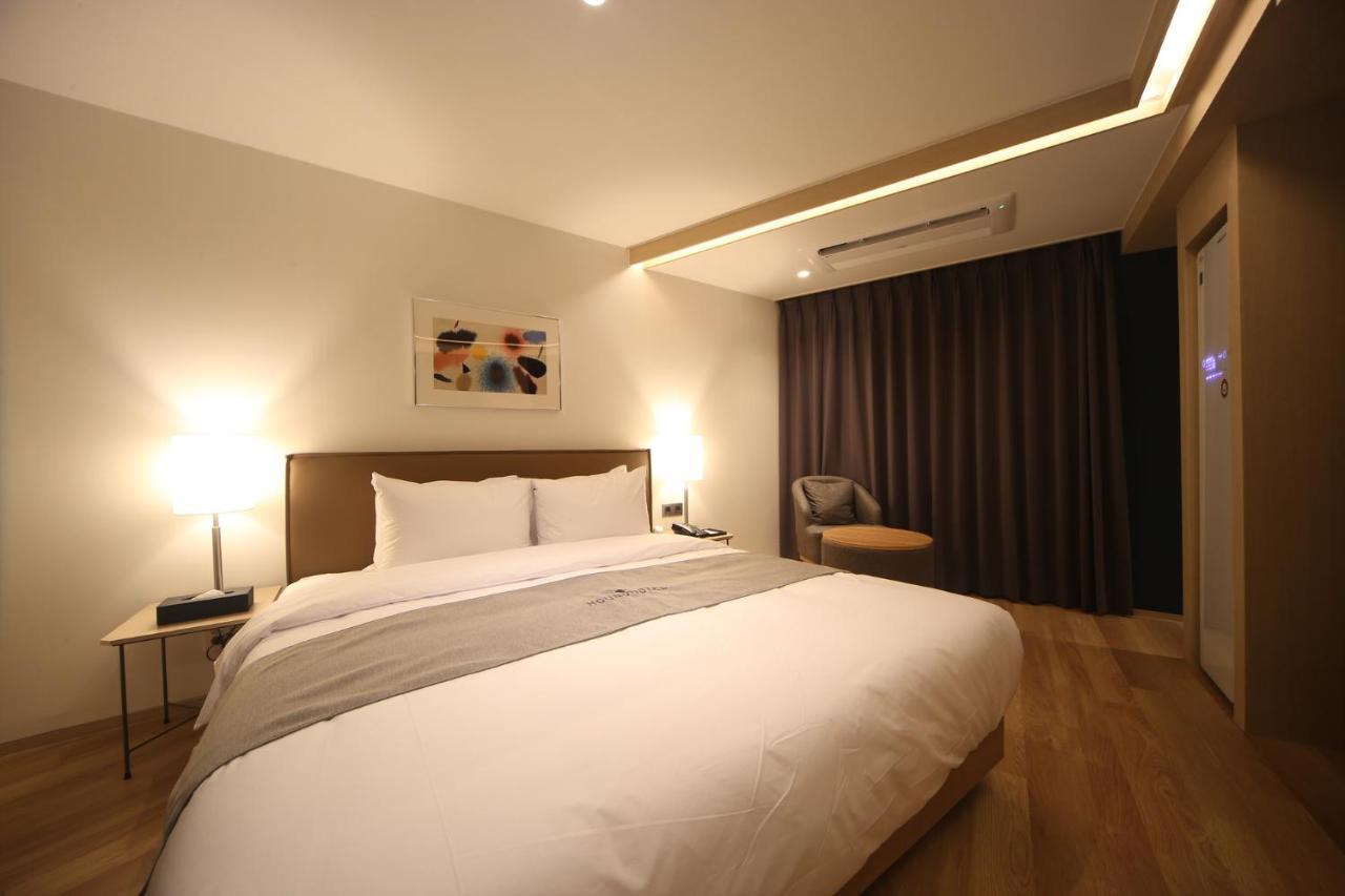 Dongnae Hound Hotel Sajik Minam Station