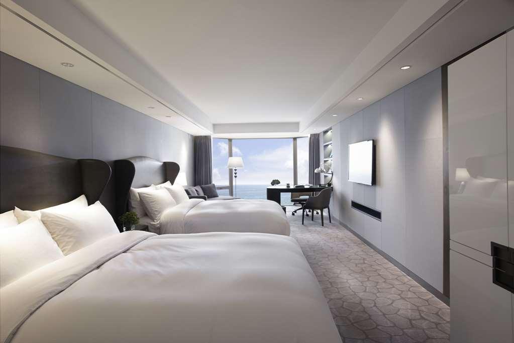 Paradise Hotel