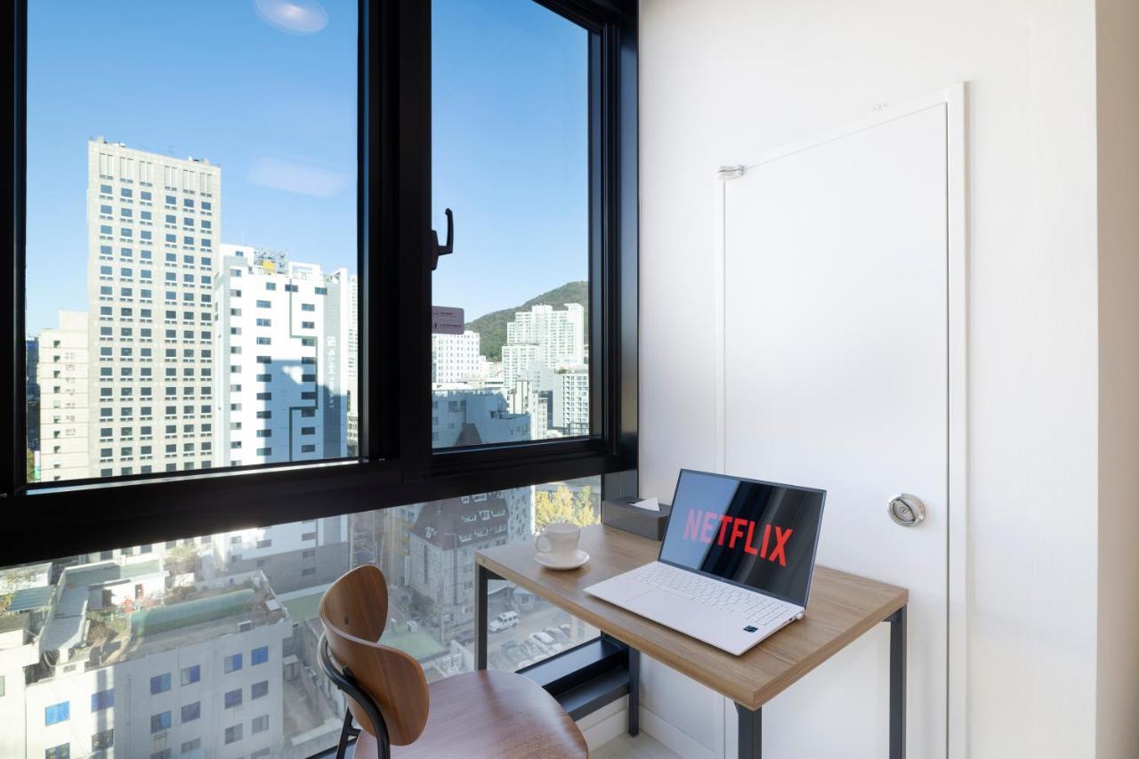 From H Reposant Busnan Seomyeon Hotel Busan
