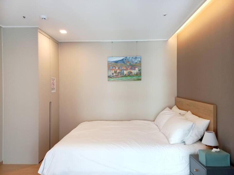 Mansion216, Haeundae Beach'S New Residence Is 2 Minutes Away From Haeundae Station And Offers Luggage Storage Service And Early Check-In, 31St Floor City View * Busan