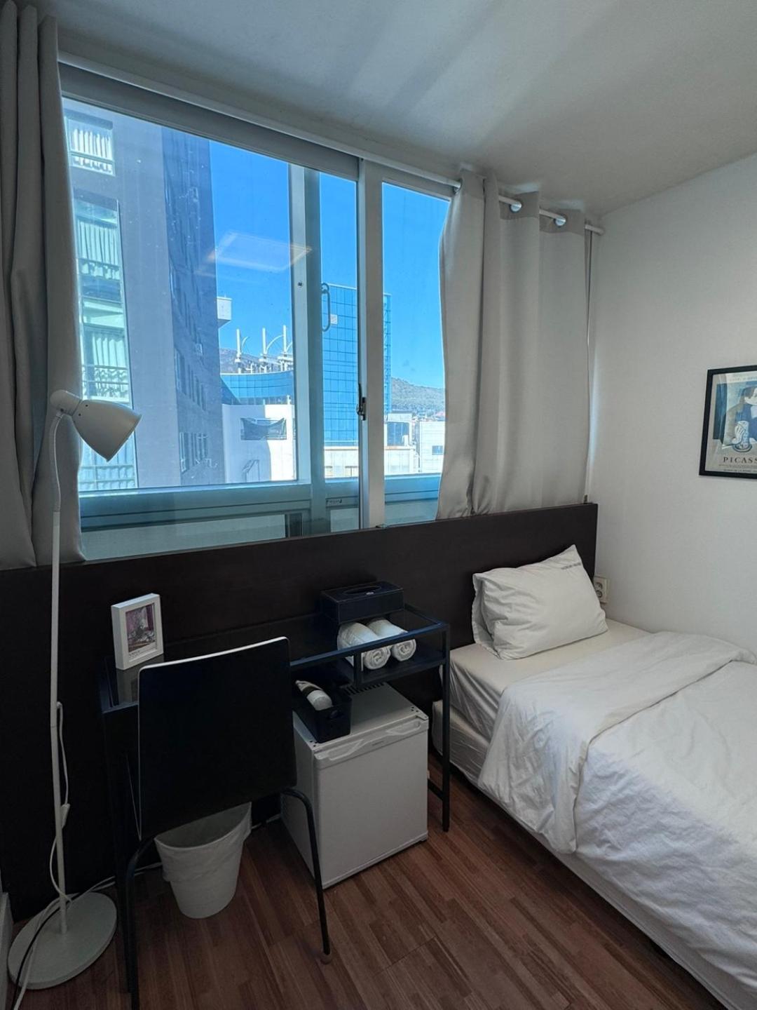 Ekonomy Haeundae * Busan