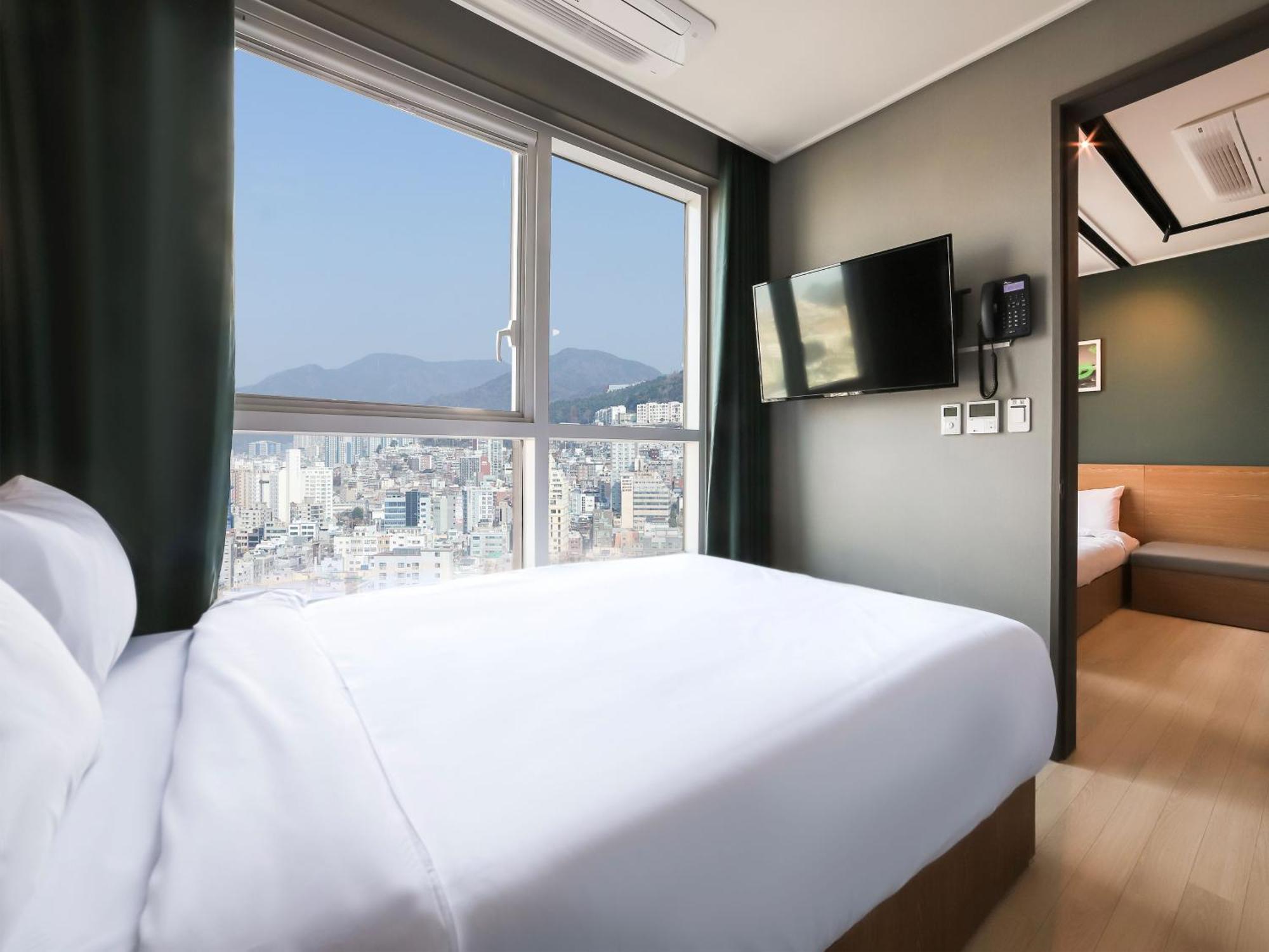 Nampo Cotice The Ground Busan