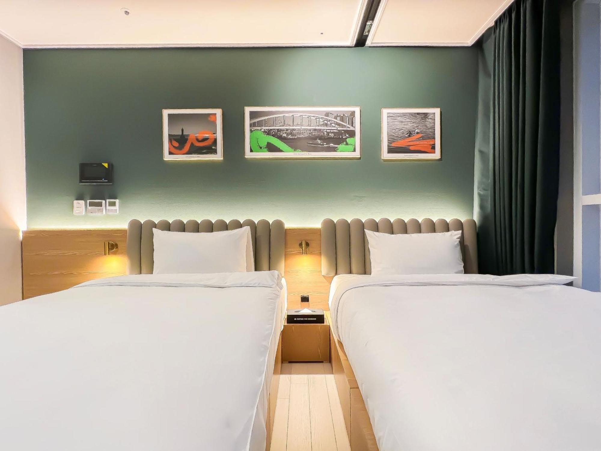Nampo Cotice The Ground Hotel