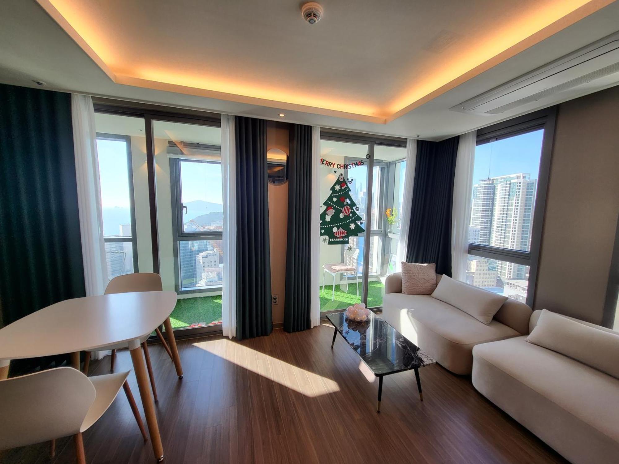 Elbon The Haeundae Ocean View Aparthotel