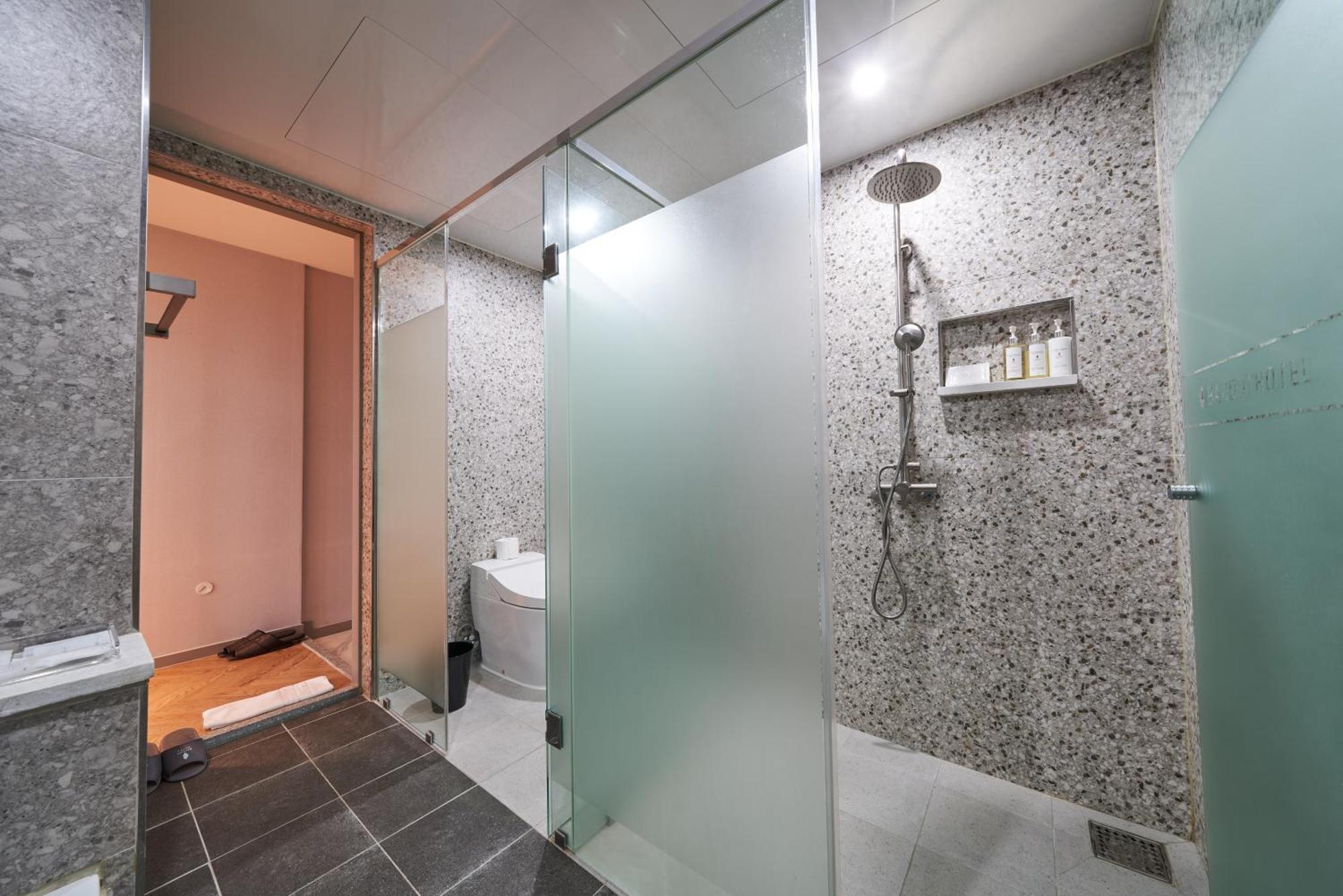 Bon Business Hotel