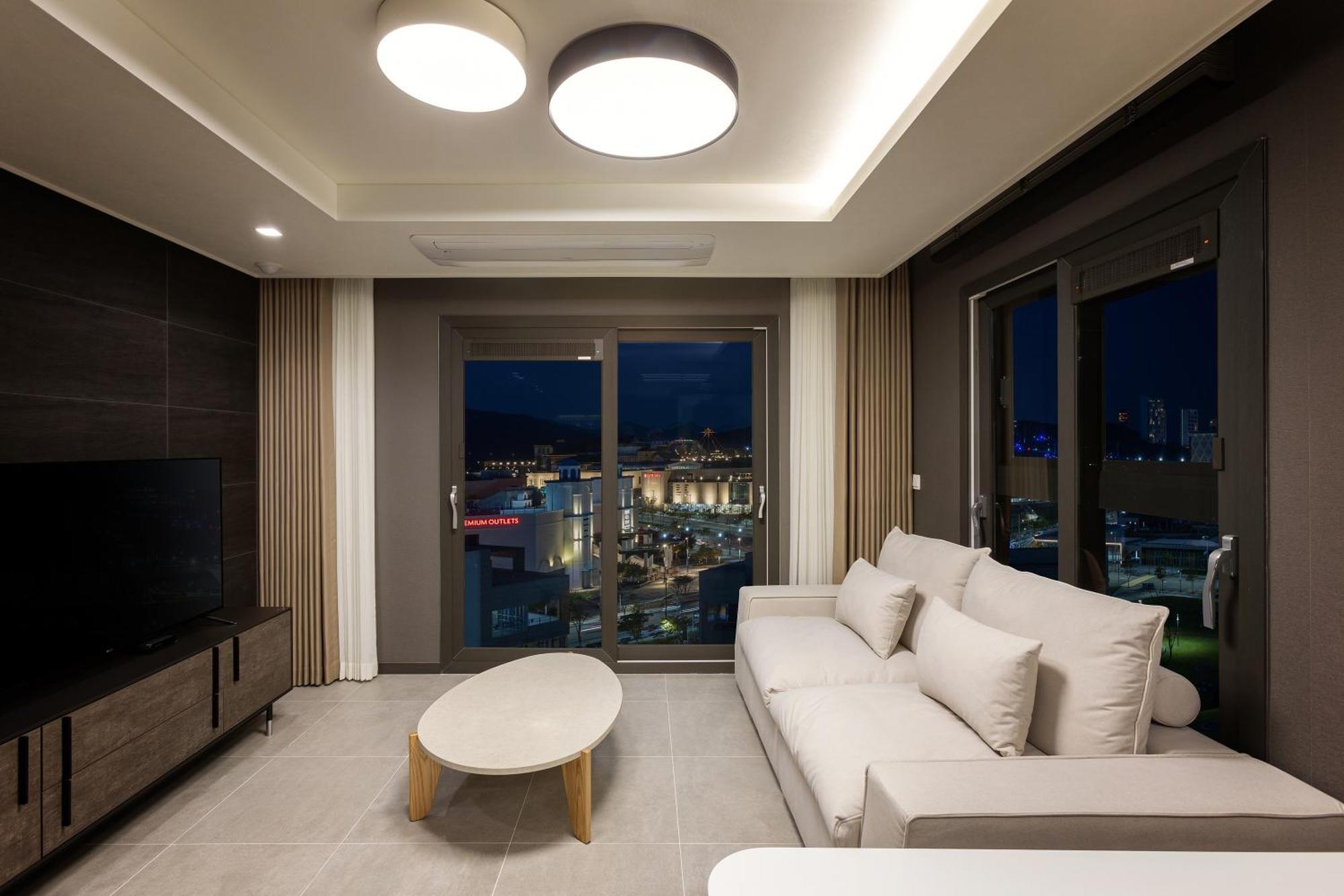 Newcz Osiria Hotel *