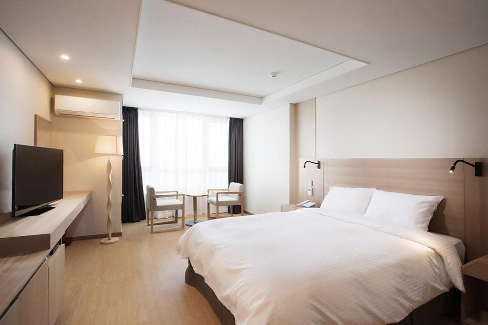 Crown Harbor Busan