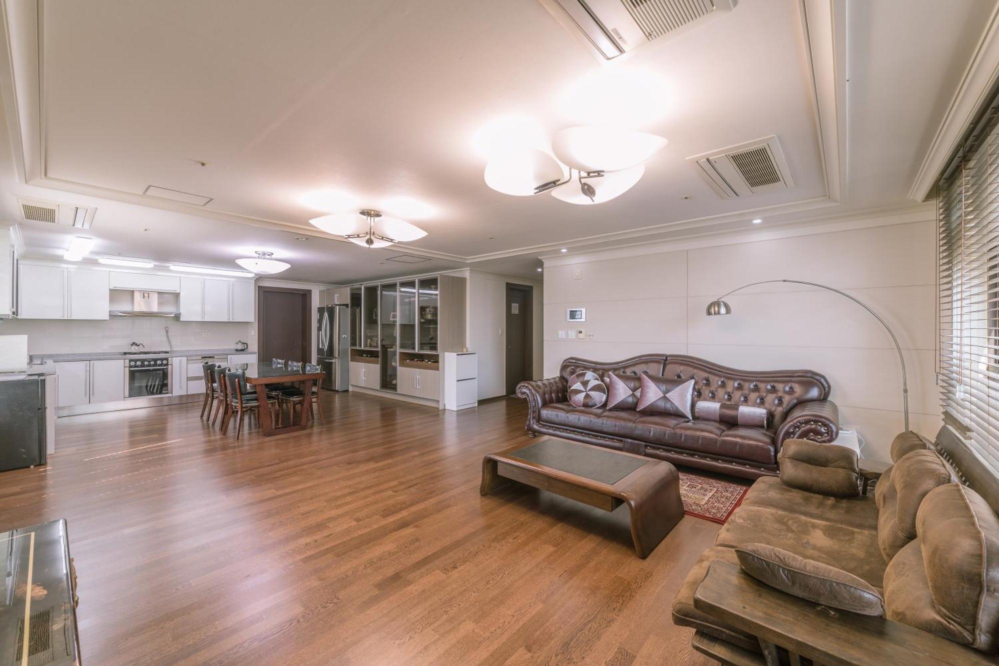 Big Party House * Busan