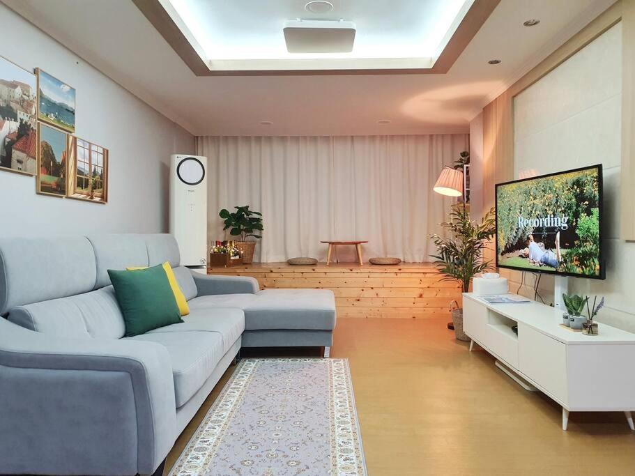 Apartment W In Gwanganri,