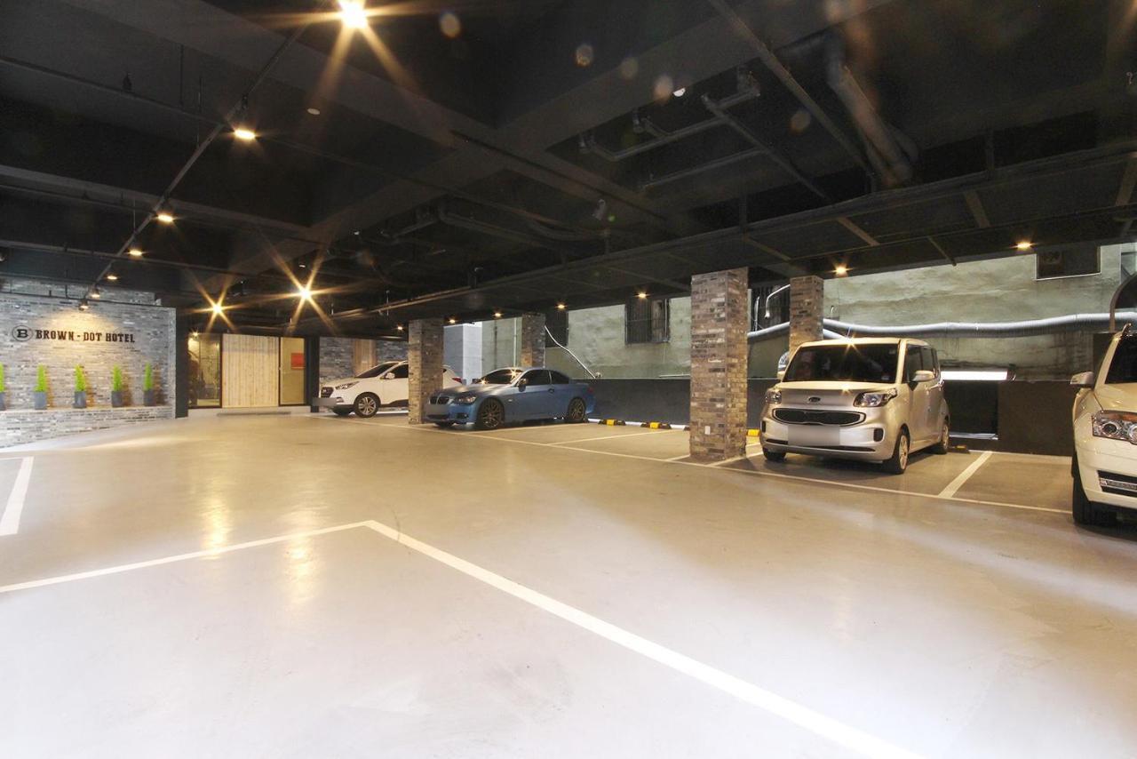 Brown Dot Yangjeong Hotel