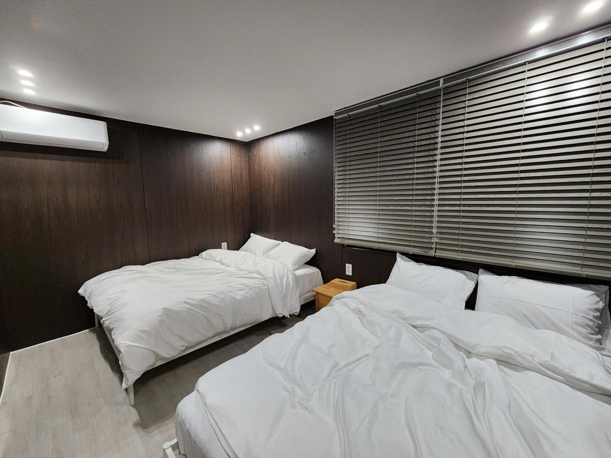 Apartment For 13 Ppl - 5min Walk From Stn - Airport Free Pick-up 3 Day *