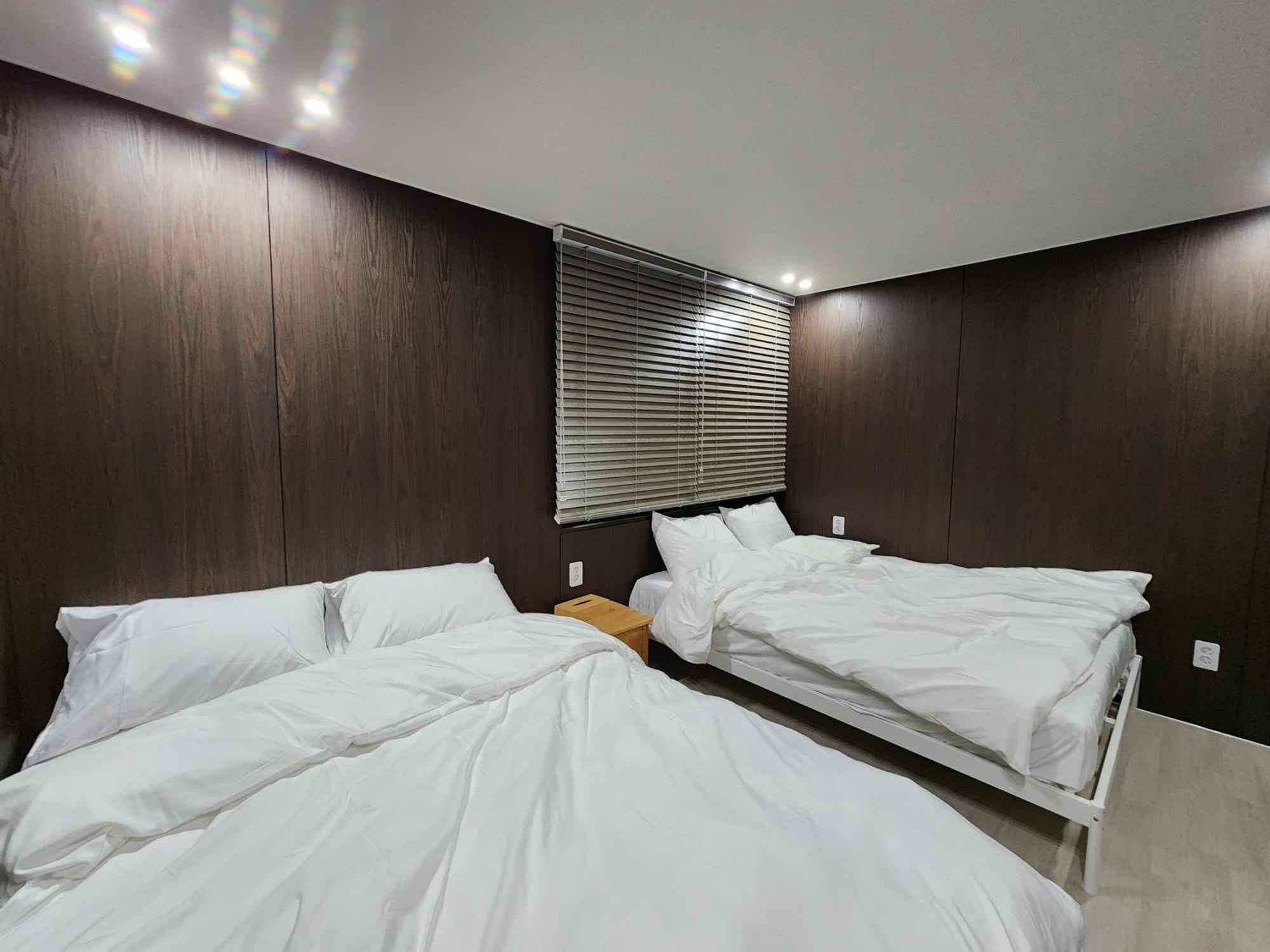 Apartment For 13 Ppl - 5min Walk From Stn - Airport Free Pick-up 3 Day Busan